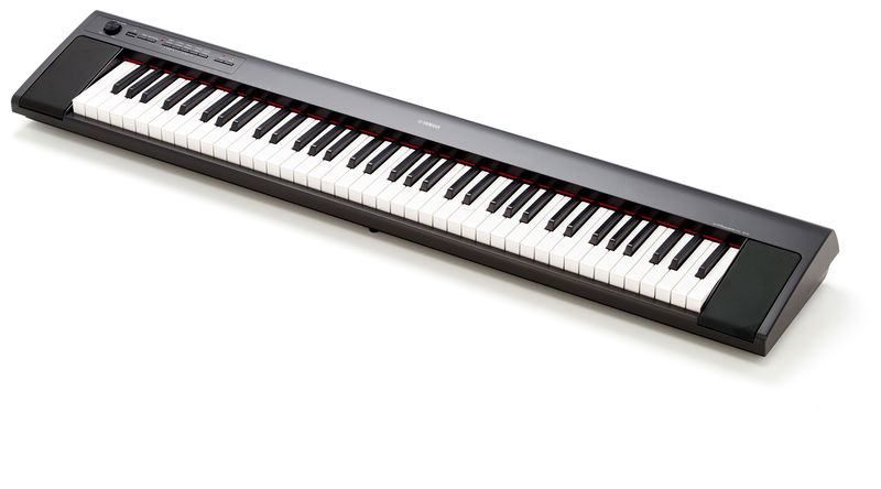 Yamaha NP-32 Piaggero Black