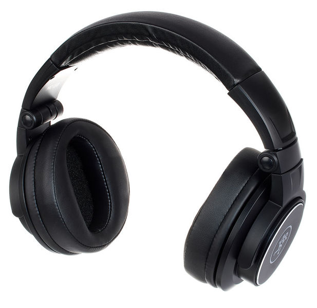 Mackie MC-150