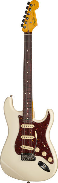 Fender AM Pro II Strat OWT
